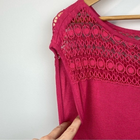 WHITE House Black Market • Sleeveless Eyelet Lace Neck Knit Top - Picture 6 of 10